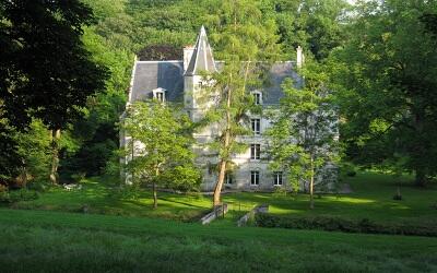 Château des Fossés vue de face < Haramont < Aisne < Picardie