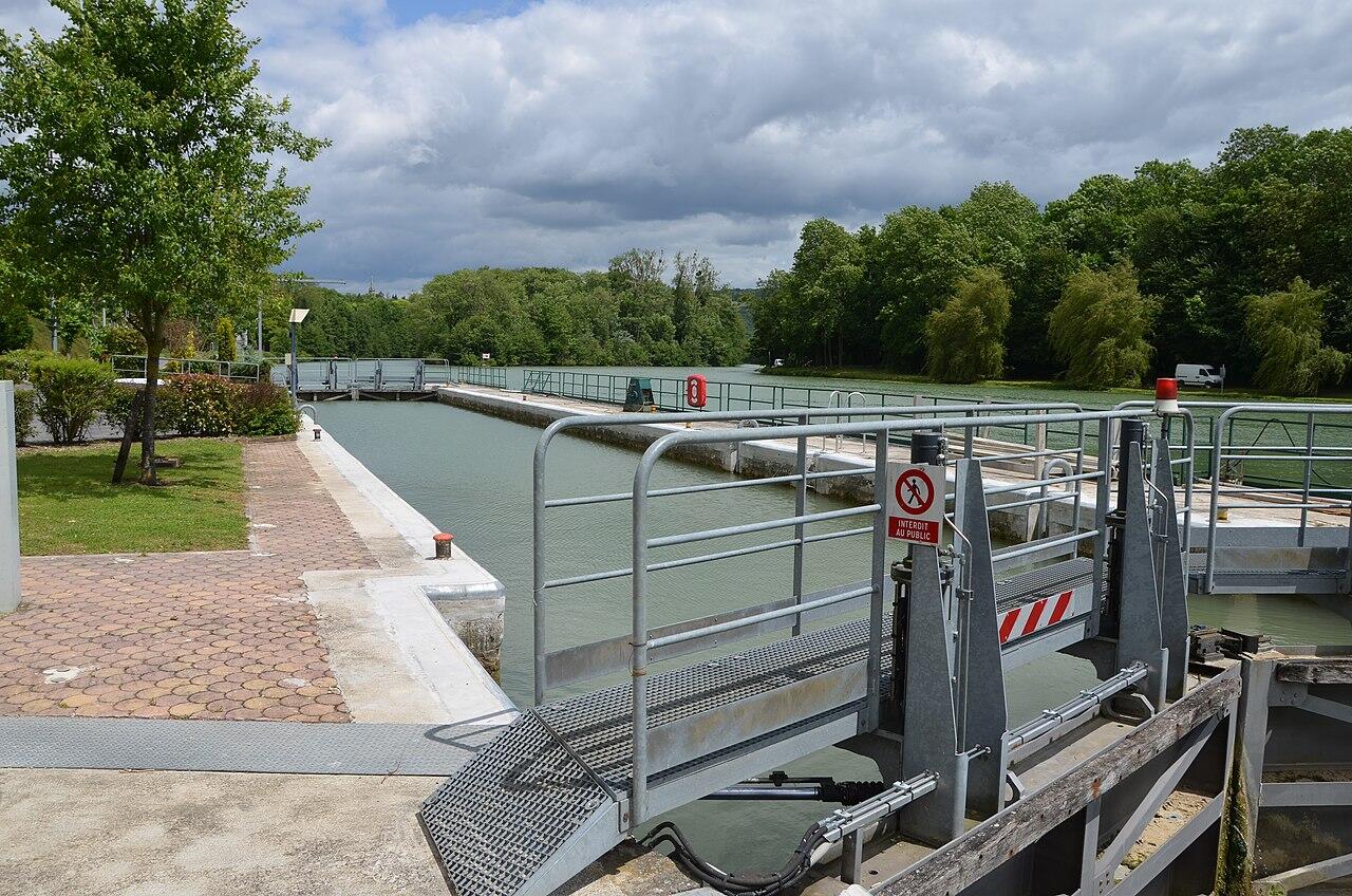 Ecluse de Mont Saint Pere sur la Marne