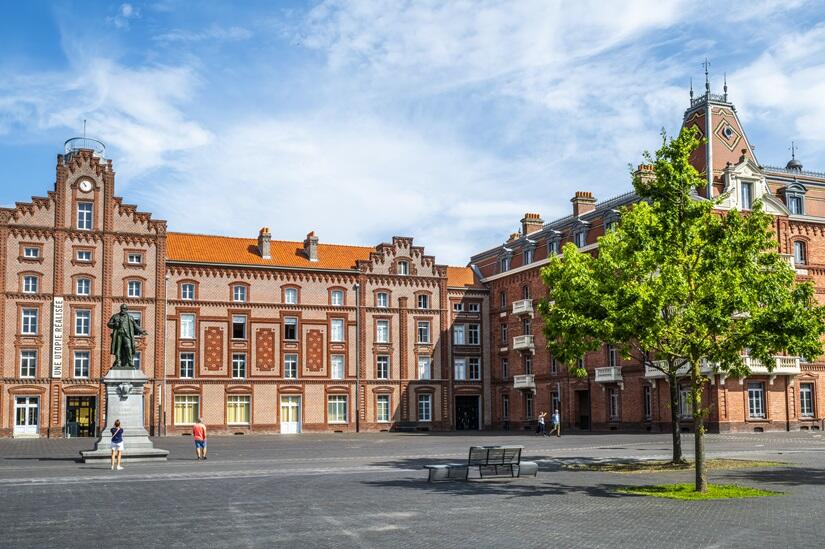 le familistère de Guise créé par l'industriel Jean-Baptiste André Godin