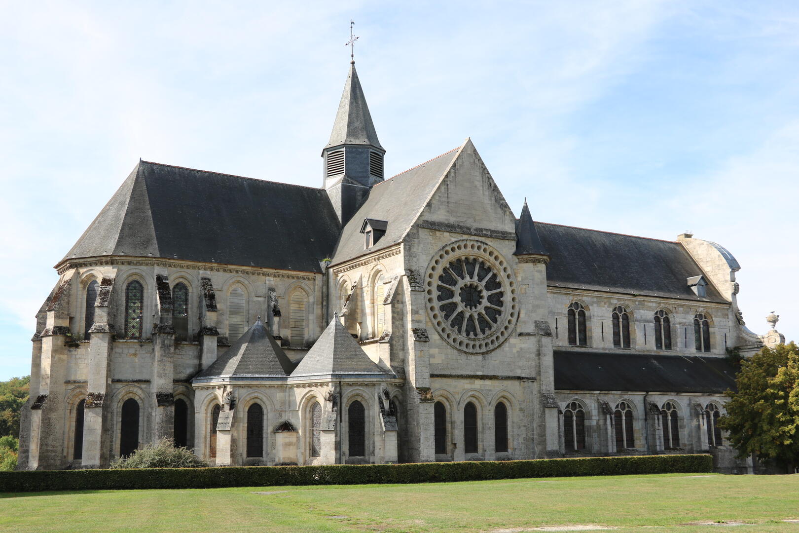 Abbaye < Saint-Michel < Thiérache < Aisne < Hauts-de-