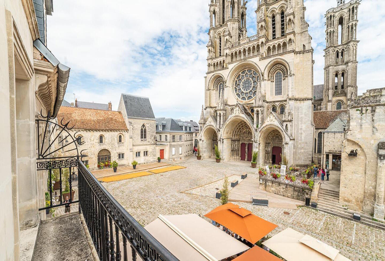 Logis du Parvis < Laon < Aisne < Picardie