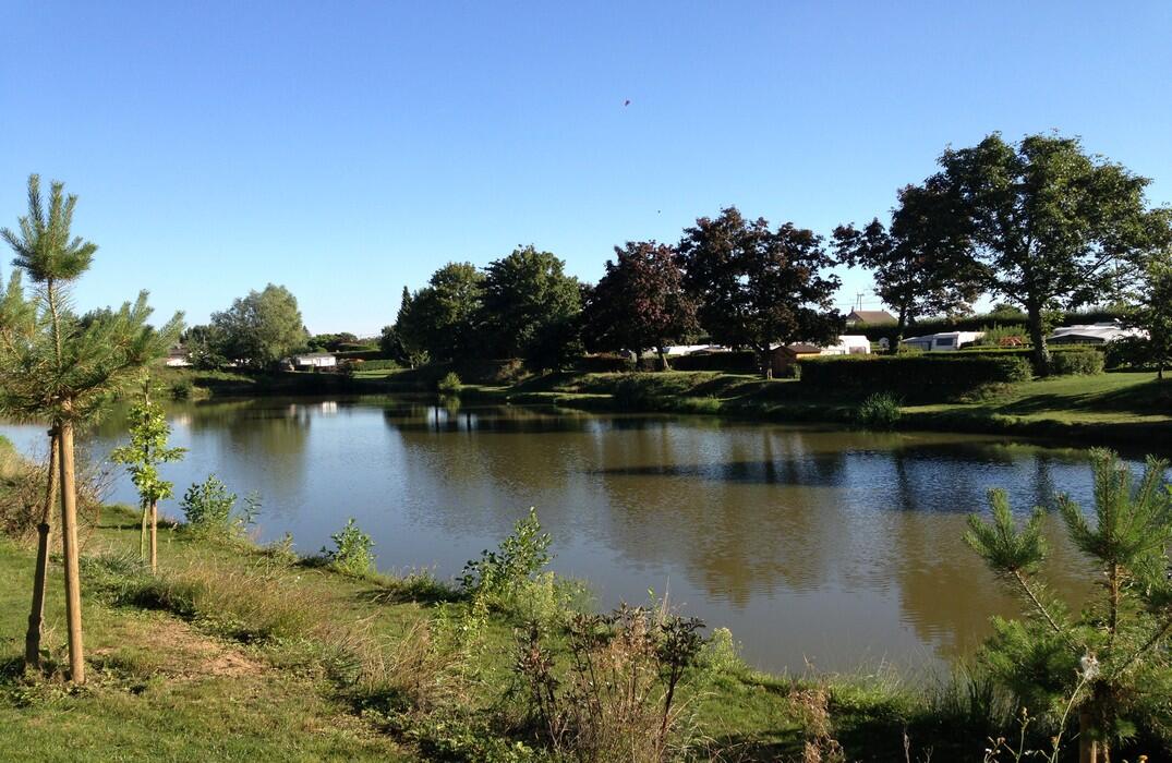 La Source_etang_Voyennes_Somme_Picardie