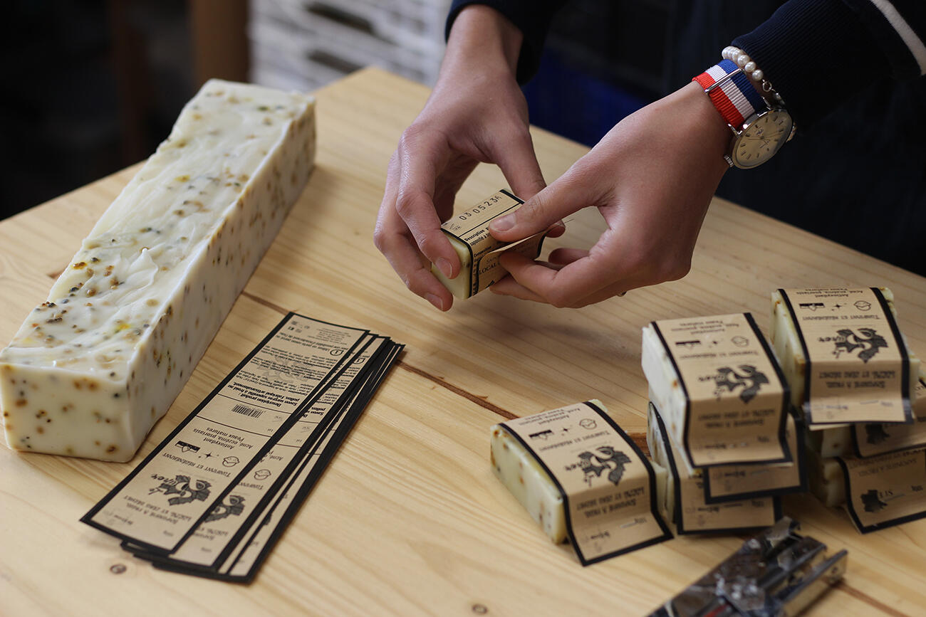 Savonnerie Fabrication Rochet < Montaigu < Aisne < Picardie