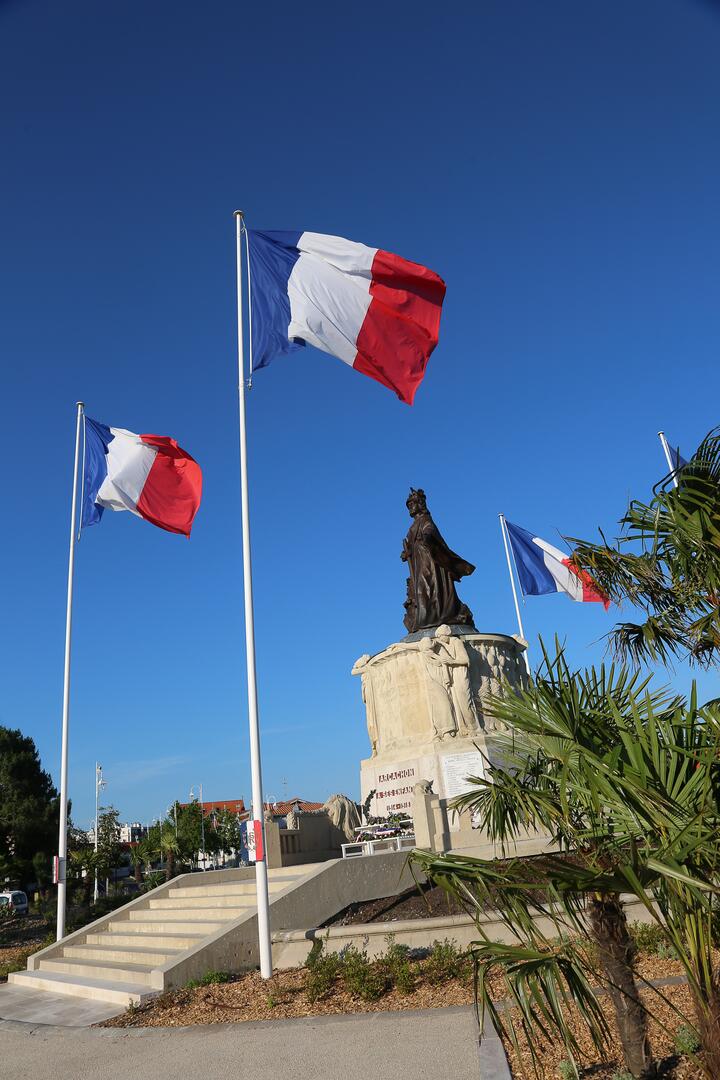 32 - 25 - 11 NOVEMBRE