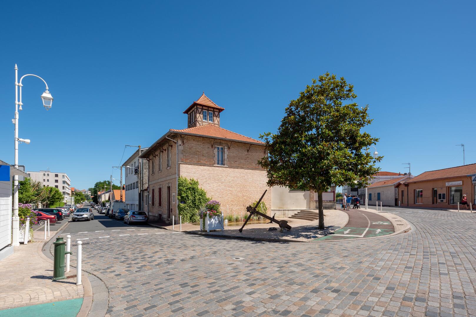 42 - 27 NOVEMBRE VISITE GUIDEE AIGUILLON