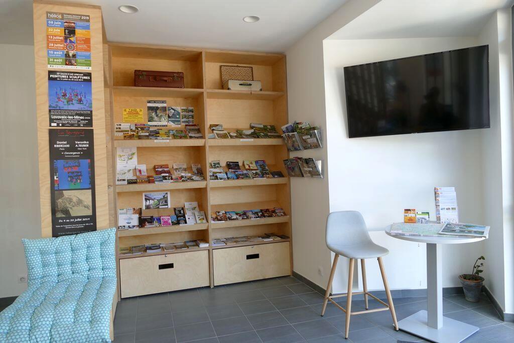 AUZANCES_Bureau d'accueil touristique_Accueil