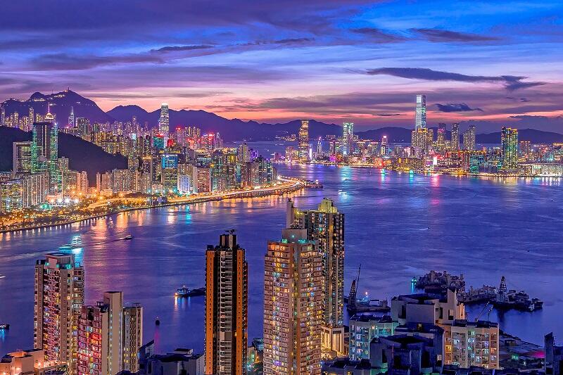 REC HKG by night 8,5Mo