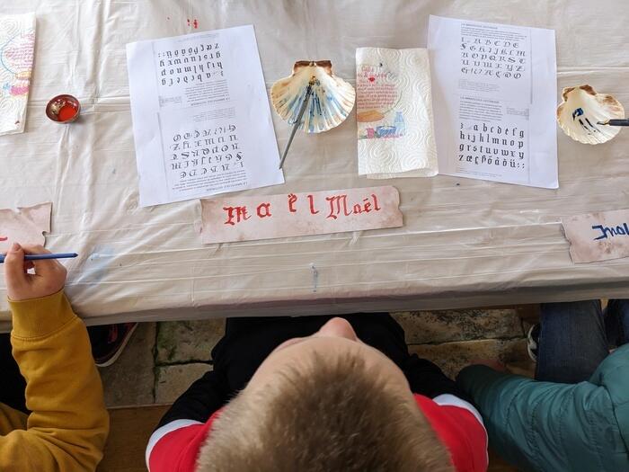 Atelier d'initiation à la calligraphie à l'Abbaye Royale de La Réau - Tout public_1