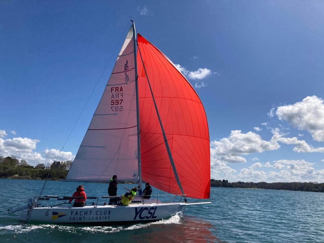 YACHT CLUB SAINT-LUNAIRE- J80