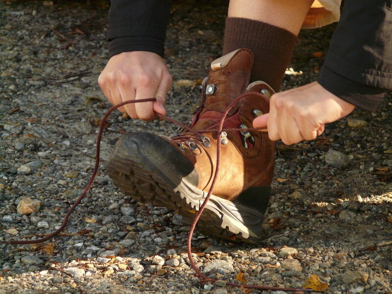 tie-shoes-3082_1280