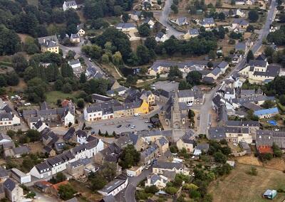vue-aerienne-bourg-melrand (1)