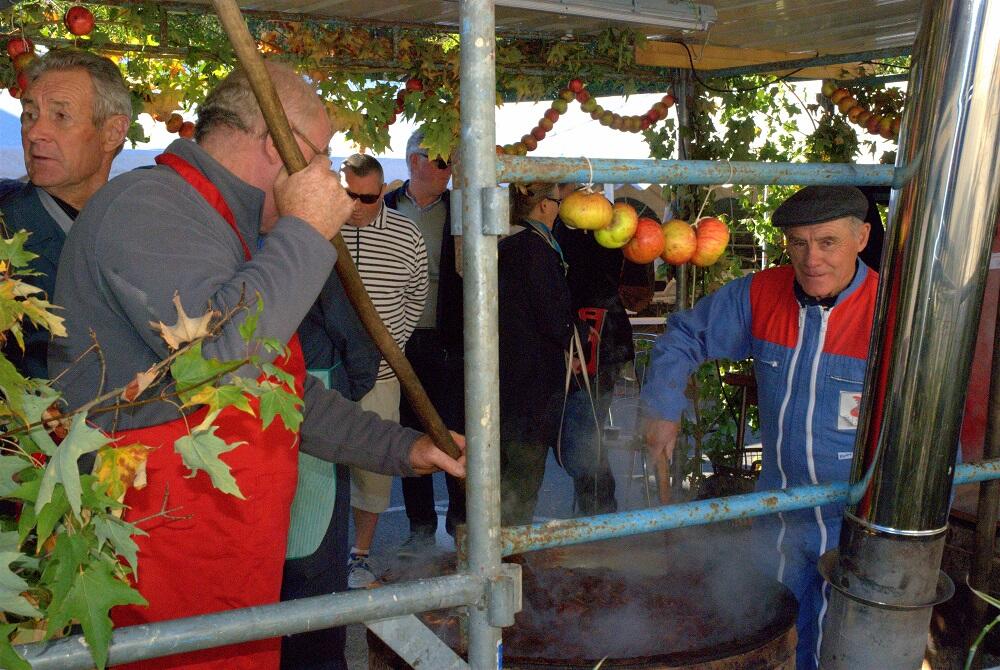 Fete-du-pomme-a-Bazouges-la-Perouse