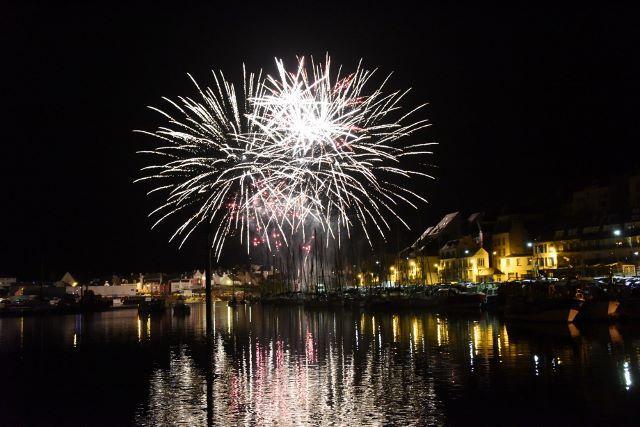 Feu d'artifice route de l'amitié