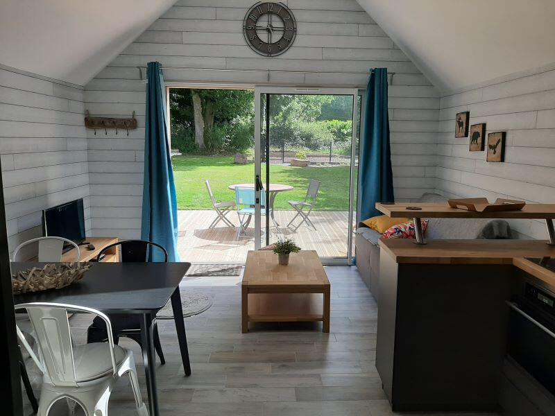 Gîte sous les toits de Brocéliande_Paimpont_salonetexterieur_22062020