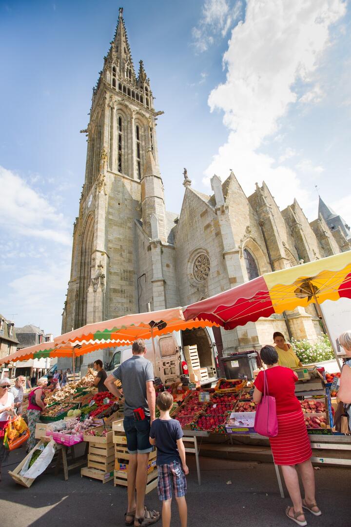 Marché La Guerche-de-Bretagne ©Max Juillot