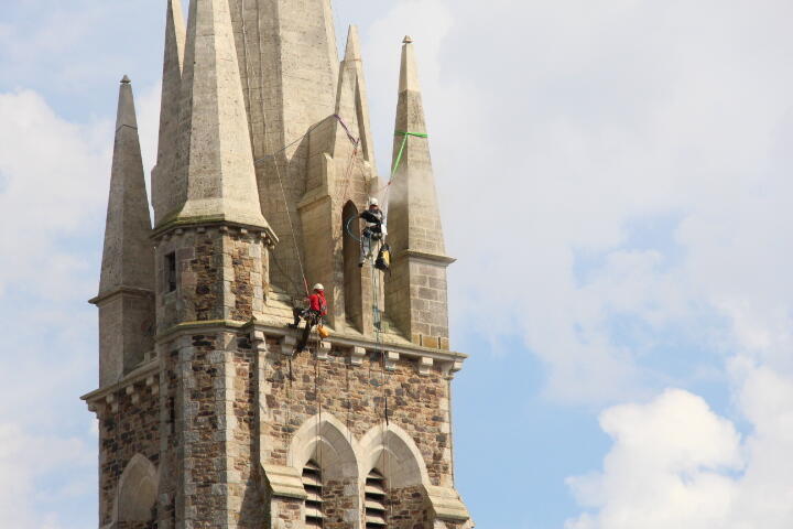 Médréac Eglise St Pierre - Aout 2017 - crédit photo Office Tourisme du Pays de St Méen Montauban (1)