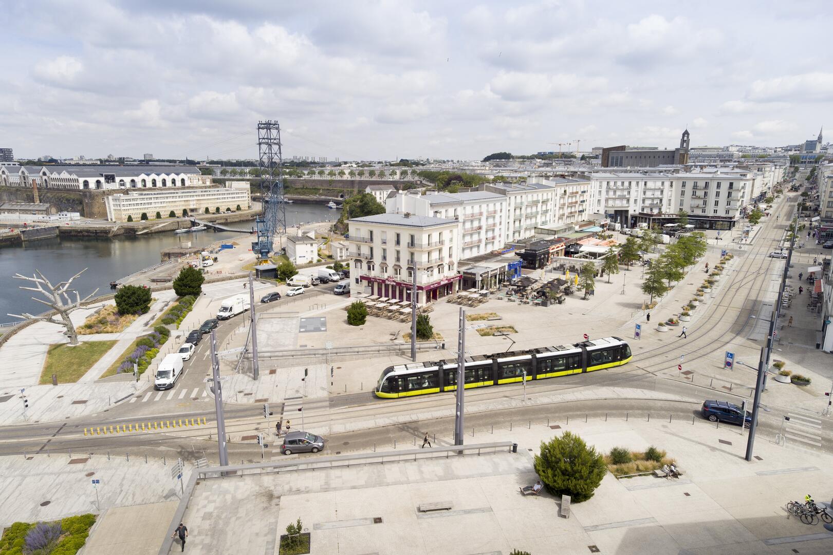 PEF_Drone_050siam tram