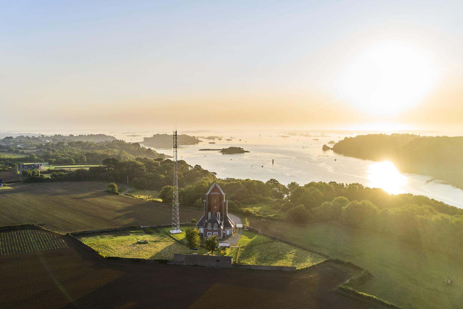 Phare de Bodic Lezardrieux