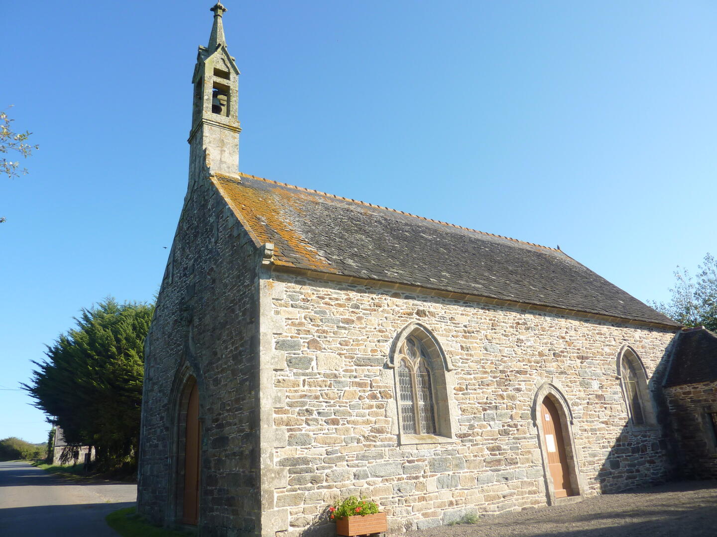 Plougonven_26_Chapelle_Saint-Germain_de_Kervézec