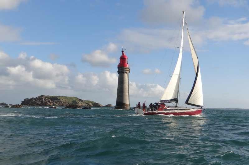 Voile et marche en Côte d'Emeraude