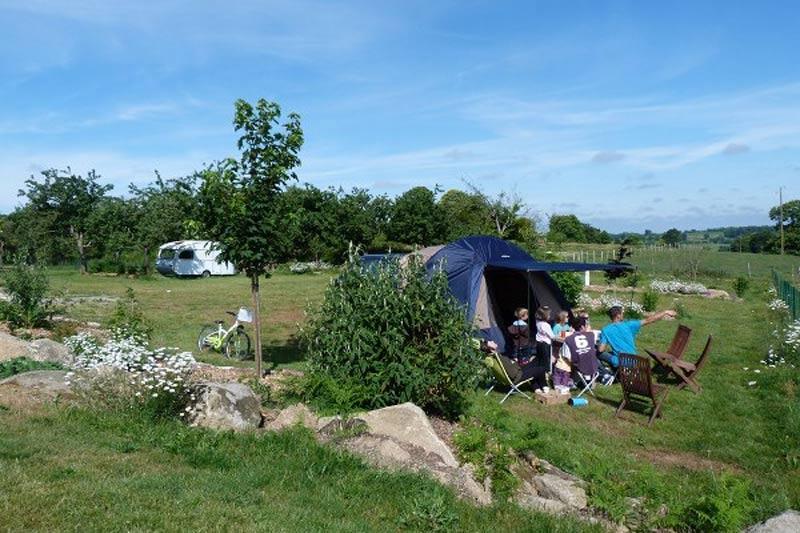 Camping Entre Pierres et Collines