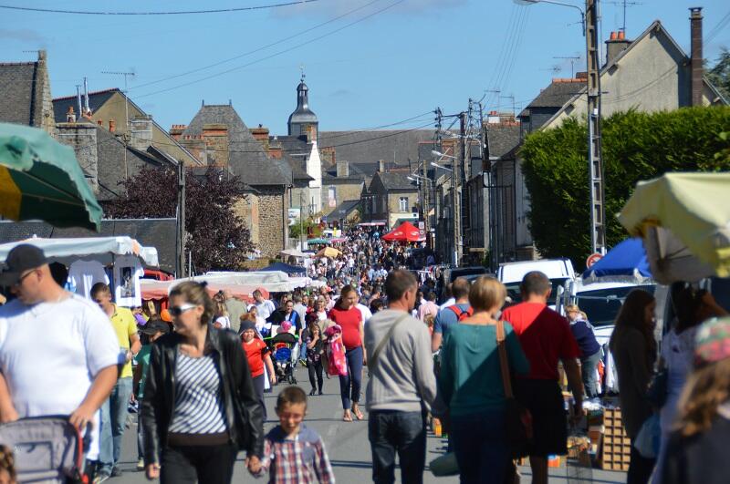 Vide-grenier de Saint-Brice-en-Coglès © Mairie de Maen Roch