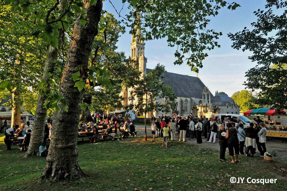 marche-de-kerdevot-ergue-gaberic-©-photo- J.Y-Cosquer