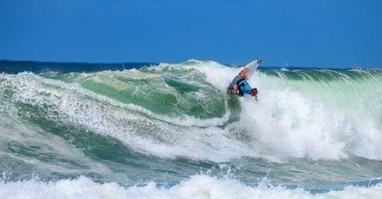 Surf - Plomeur - Paysbigouden - Bigoudenjoy
