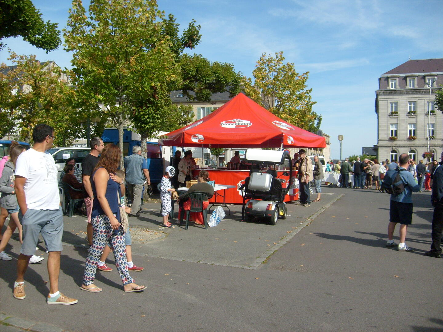 brocante place Bonnyaud