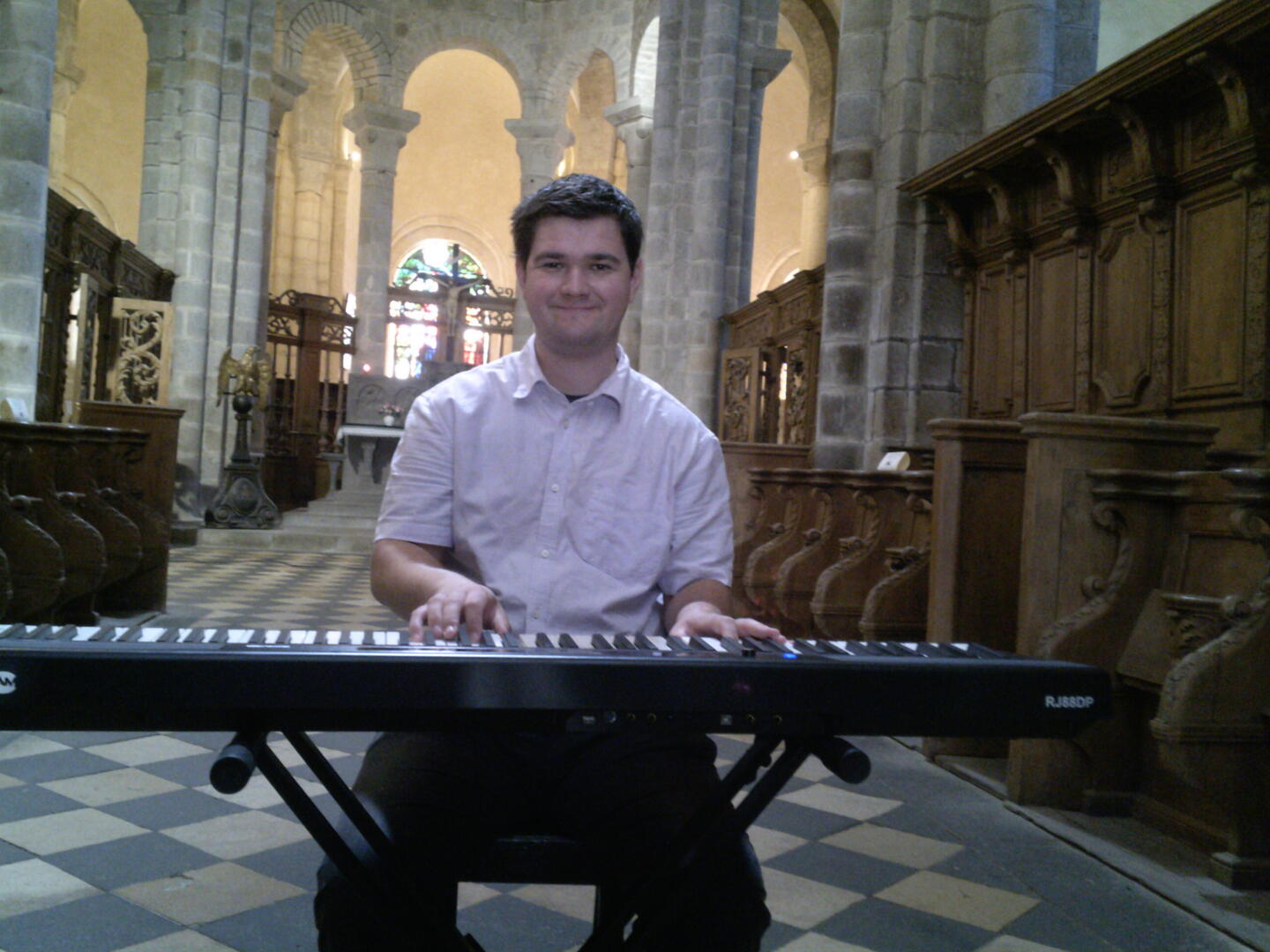 Q. BLUNDELL photo - Tuss Blundell