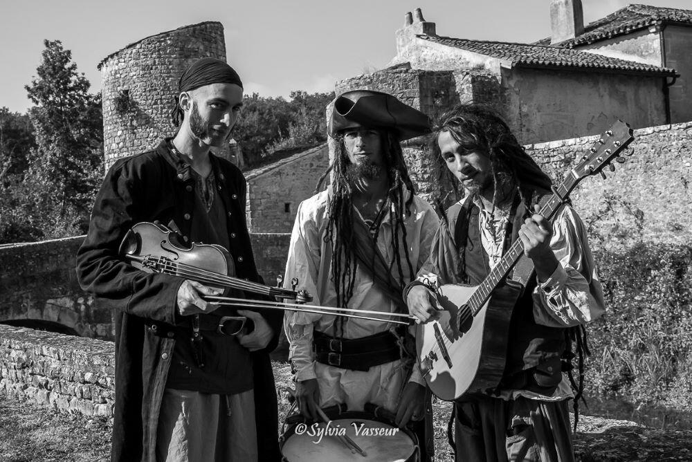 cantus corvi.