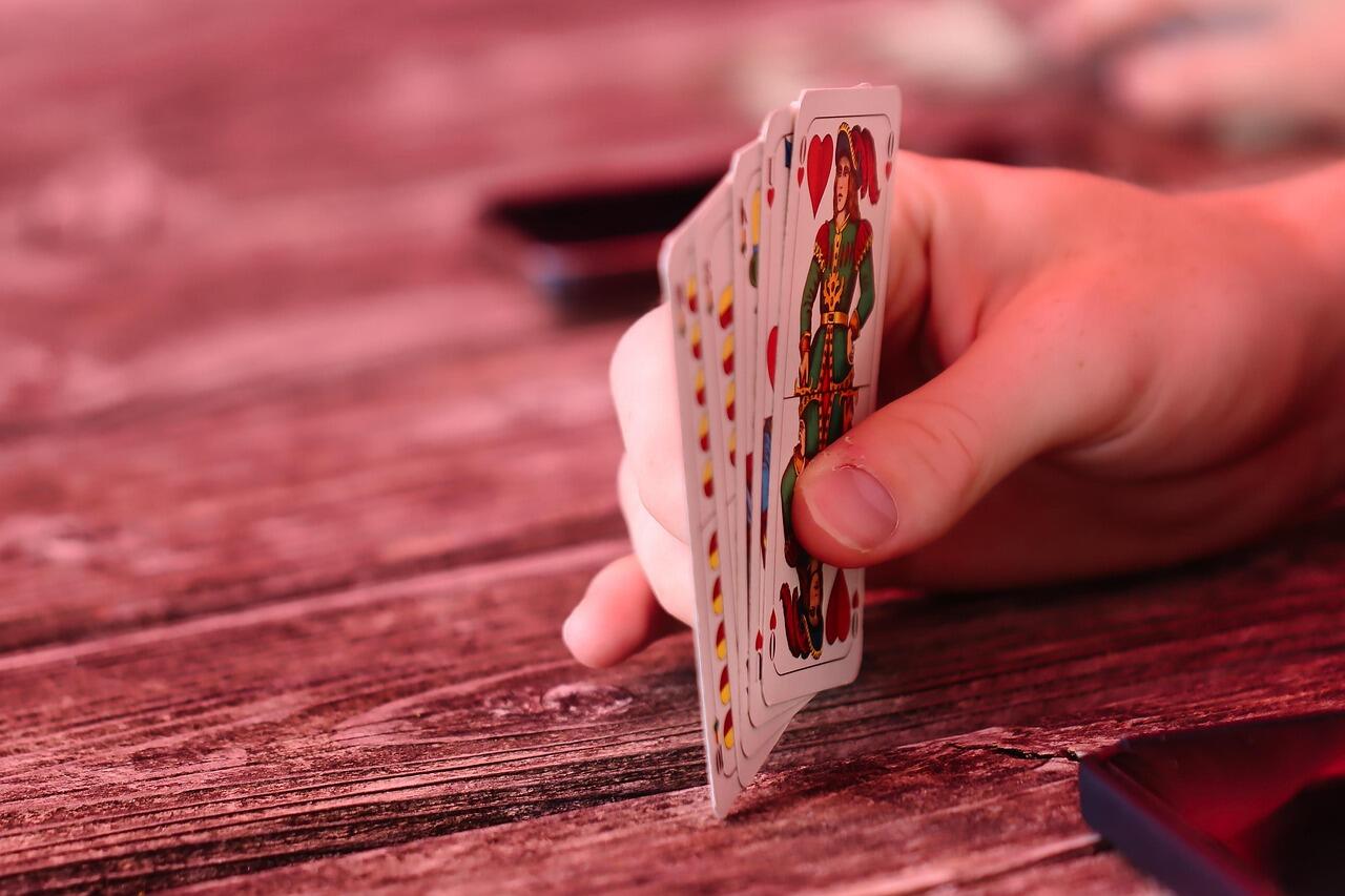 card-game-8070905_1280