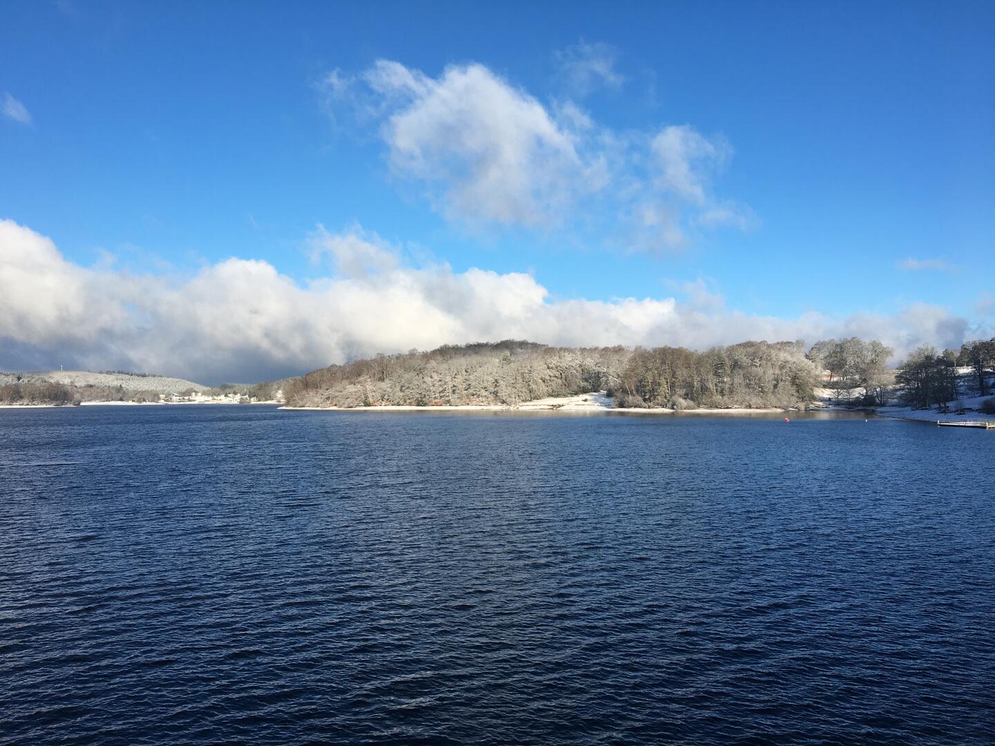 Couleurs d'hiver sur le lac de Vassivière