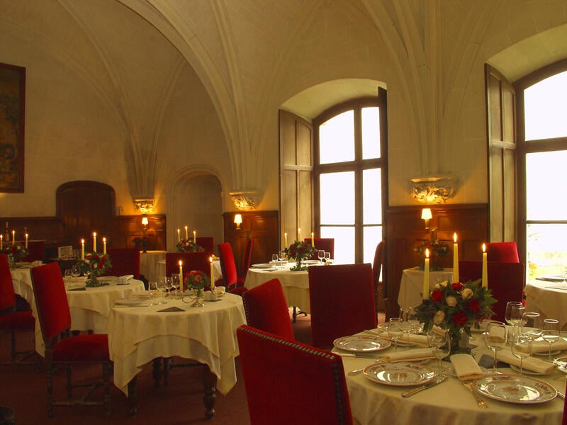 (21)chateau-hotel-chisssay-en-touraine-restaurant©CDT41-chateaudechissay