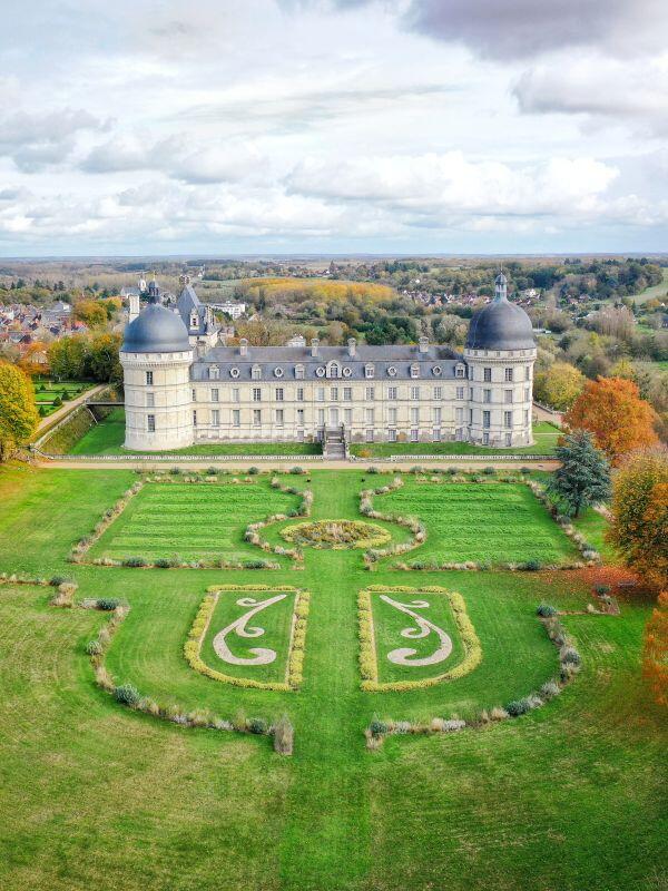 Chateau-de-Valencay---Vue-aerienne-2