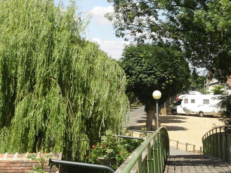Aire de stationnement camping-cars à Montoire-sur-le Loir
