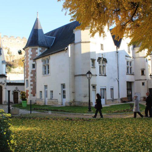 Hotel-D-Effiat-vue-sur-cour