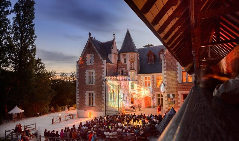 Nocturnes-clos-luce-spectacle-credits-Leonard-de-Serres