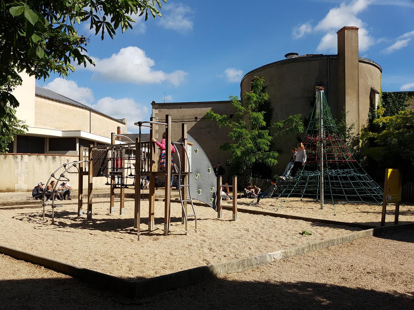 AIRE DE JEUX - JARDIN DUMAINE-Luçon