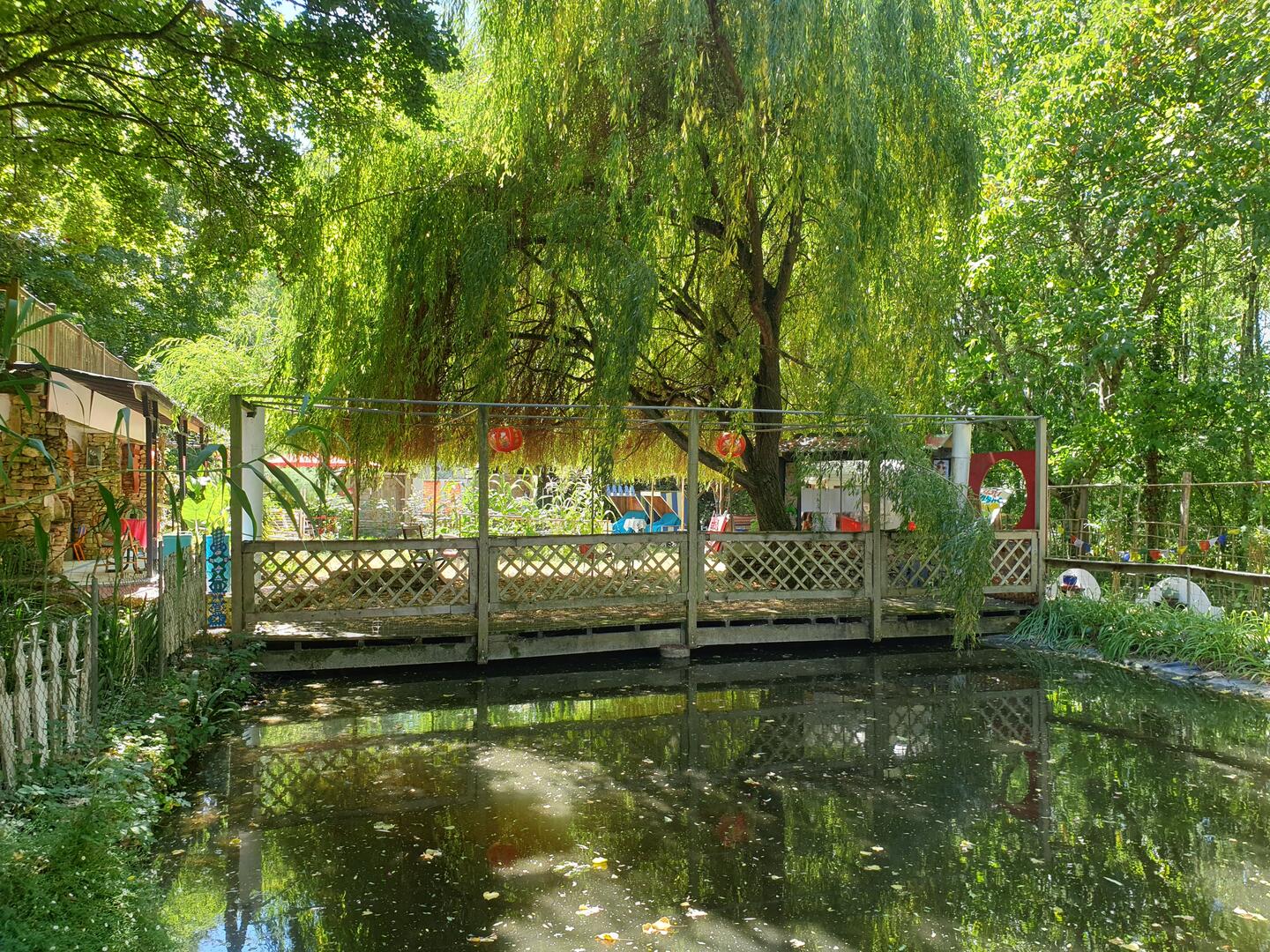 LE JARDIN DU VOYAGE S'OUVRE À LA POÉSIE