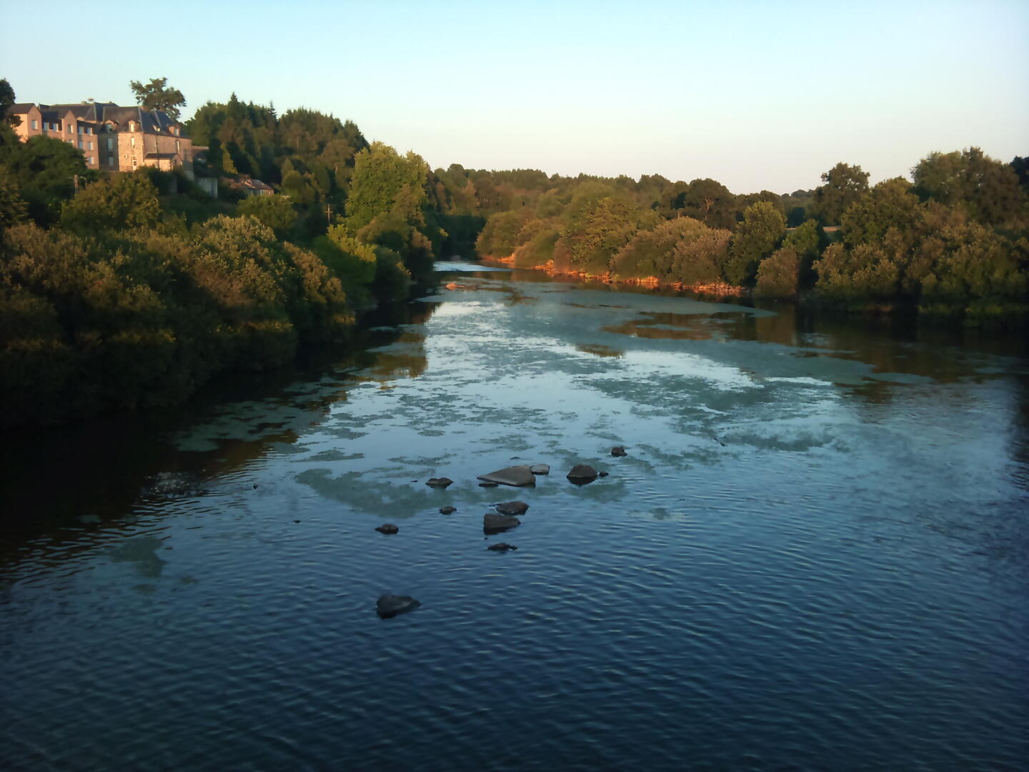 vue-du-barrage-de-St-Fraimbault-2