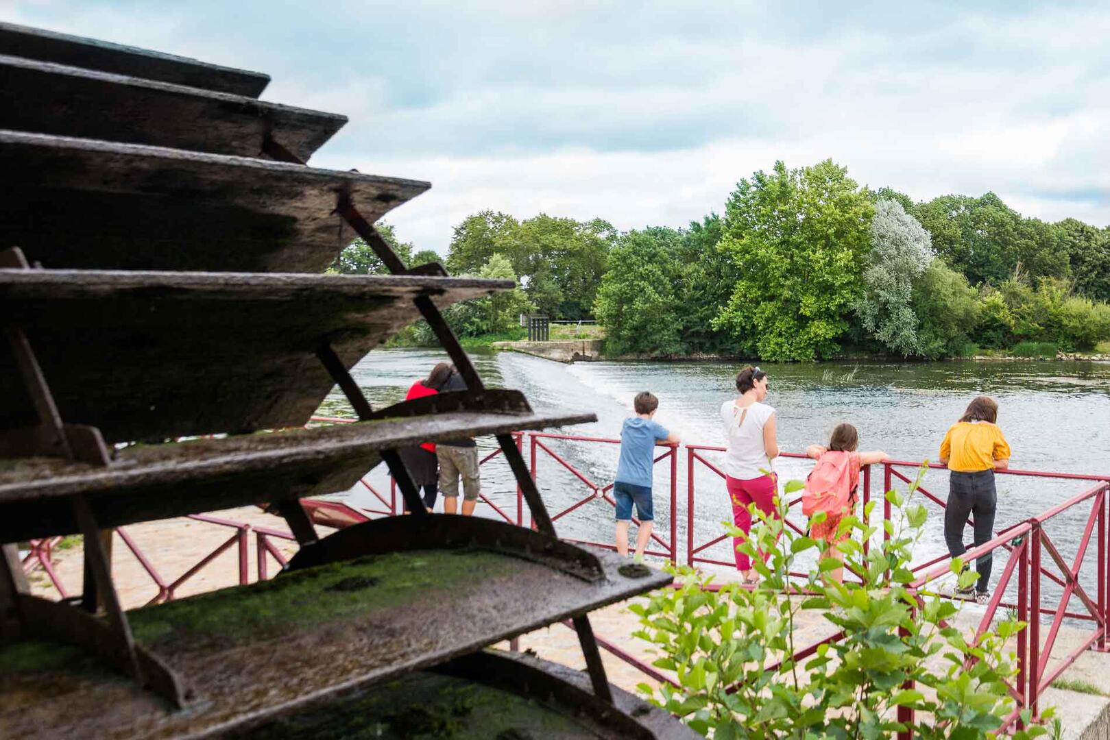 Ile-MoulinSart--Moulin-Cyprien