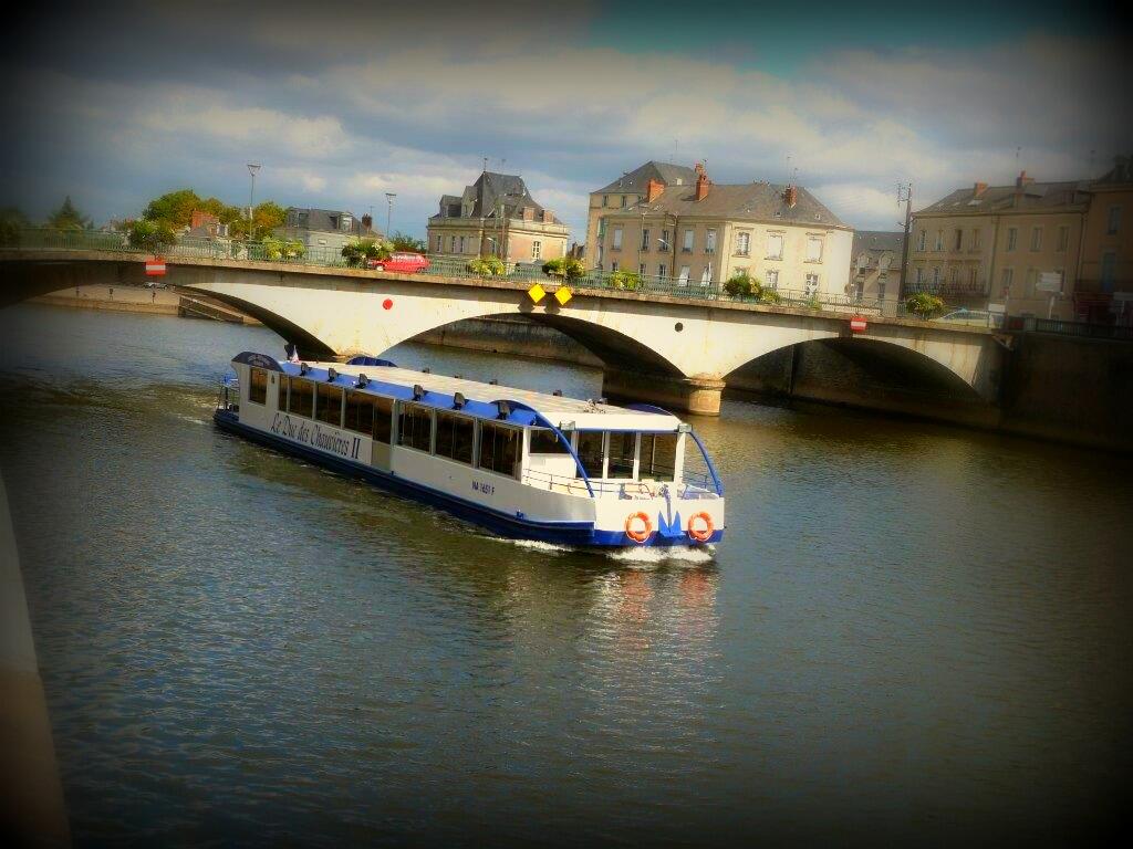 LOI-bateau-croisiere-le-duc-des-chauvieres 1