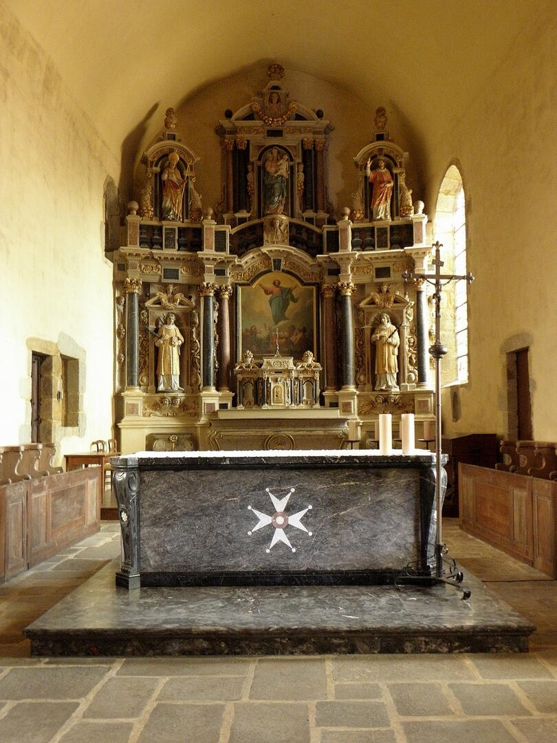 PCU53- Eglise d'Hambers Autel