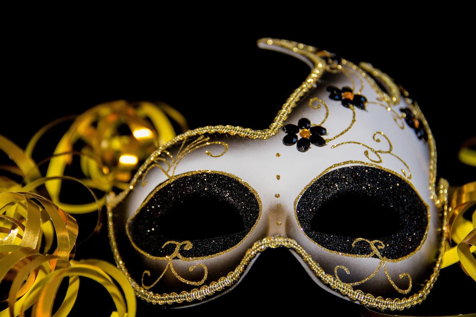 ©5598375_Pixabay_carnival-3075912_1920