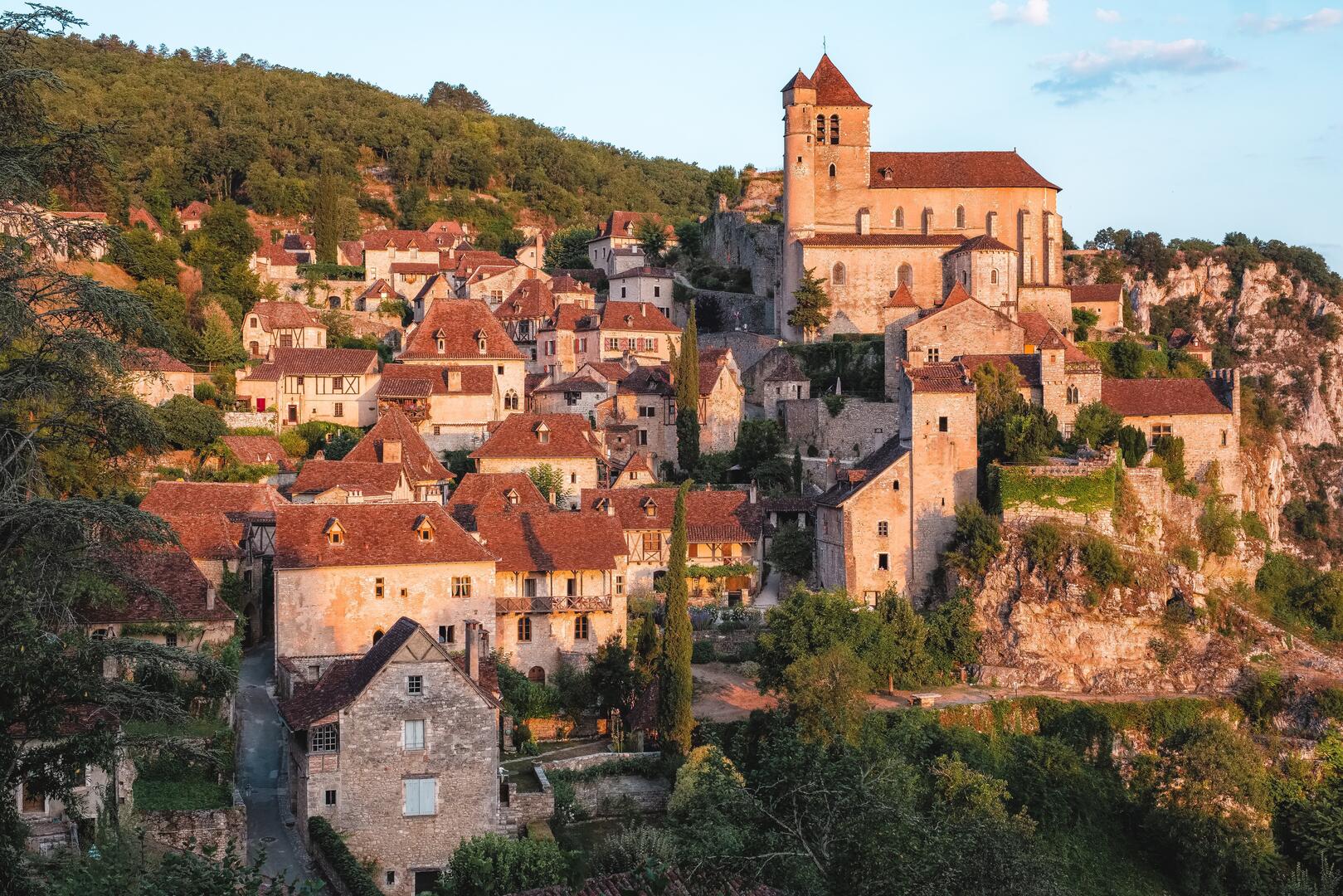Lever de soleil sur Saint-Cirq