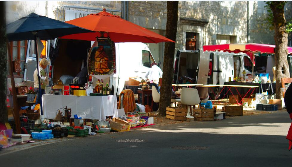 Brocante à Cajarc