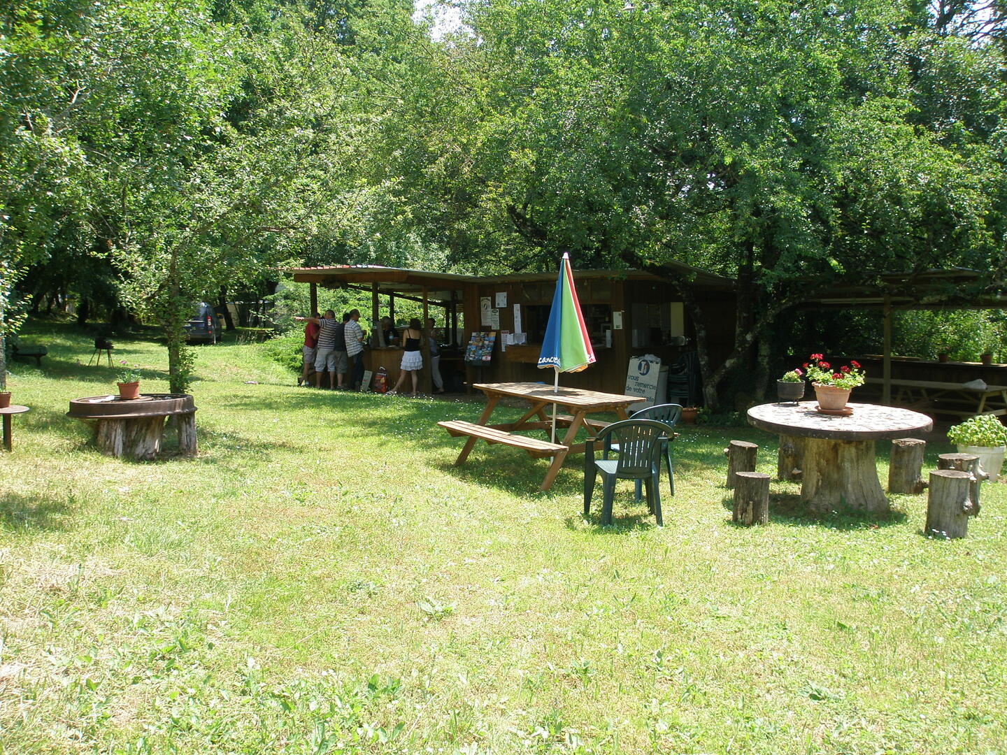 CAMPING - Le Lac rouge- Lachapelle-Auzac