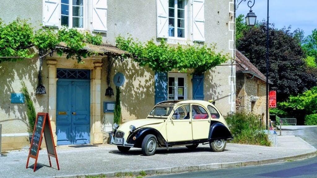 LA-PETITE-AUBERGE-DE-CARENNAC