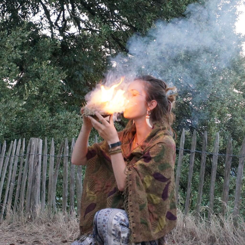 Les secrets du feu - Le chemin des mains (photo Johan Grassin)
